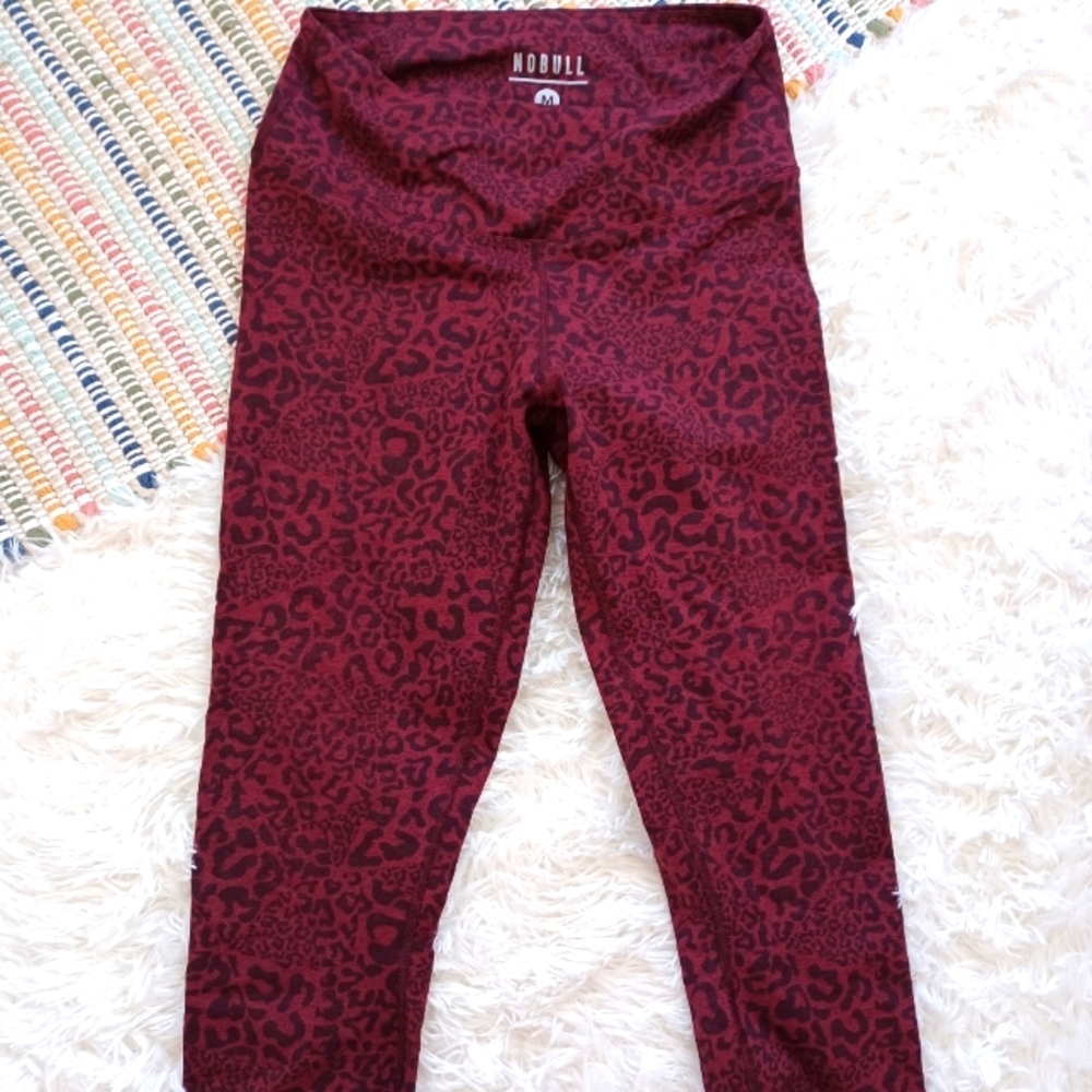 NOBULL leopard print high waisted capri legging
